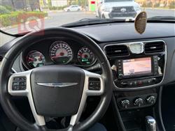 كرايسلر 200